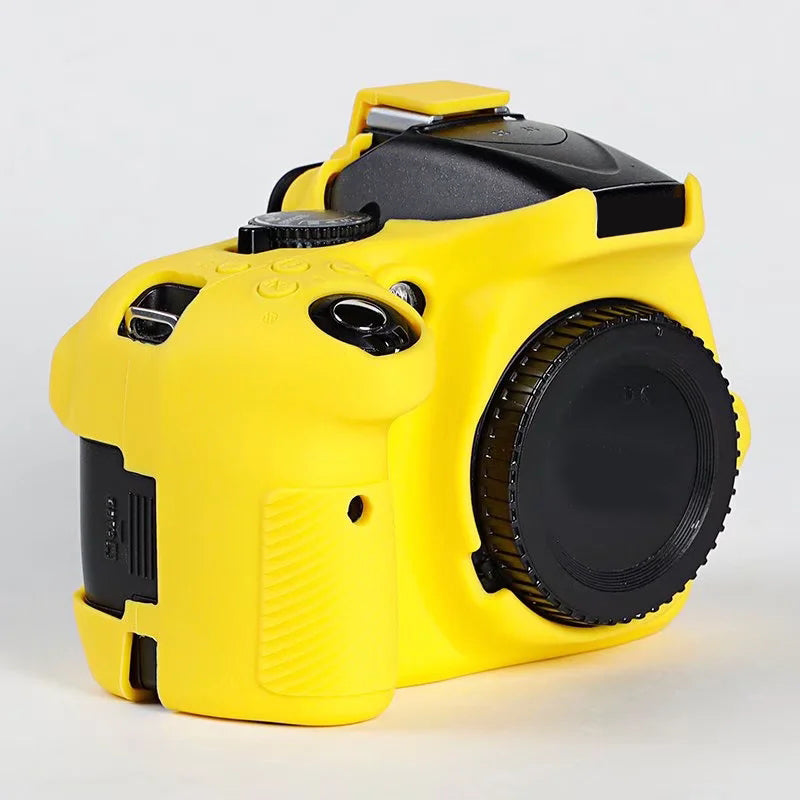 Uniqkart for Nikon D5200 / D5100 Silicone Skin Case Camera DSLR Bag Anti-scratch Protective Cover - Yellow