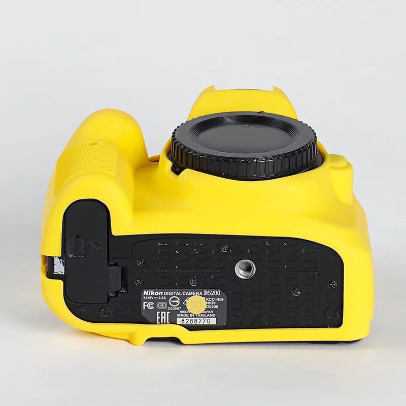 Uniqkart for Nikon D5200 / D5100 Silicone Skin Case Camera DSLR Bag Anti-scratch Protective Cover - Yellow
