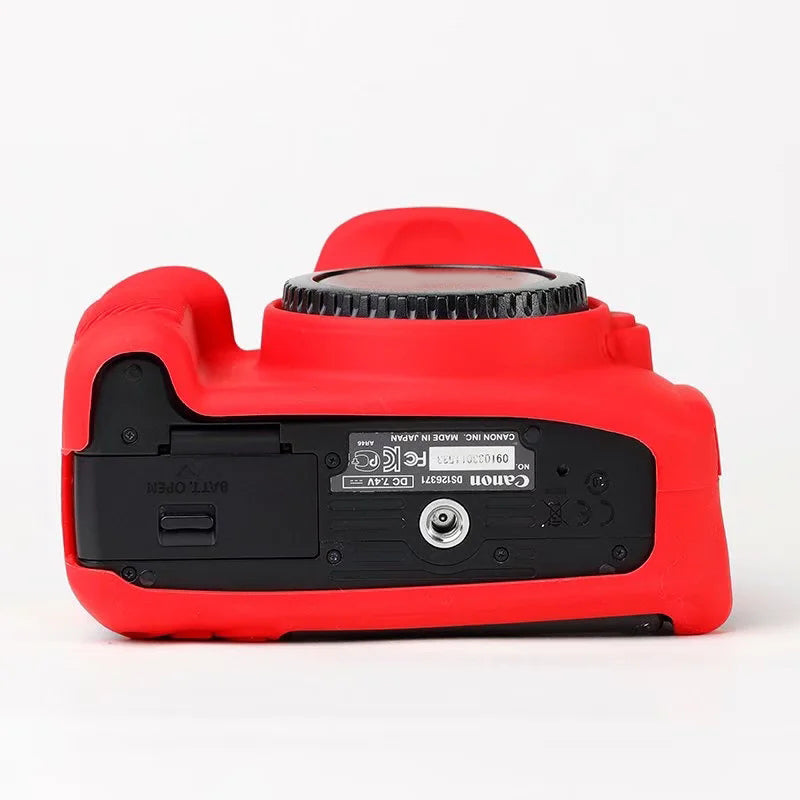 Uniqkart for Canon EOS 700D / 650D / 600D Soft Silicone Skin Case Protective Cover Anti-scratch Camera Bag - Red