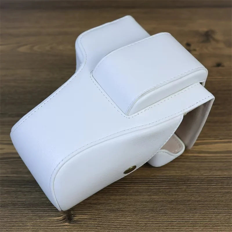 Camera Bag for Canon EOS 200D / 250D(200D II), Retro PU Leather Digital Camera Anti-scratch Protective Cover with Shoulder Strap - White
