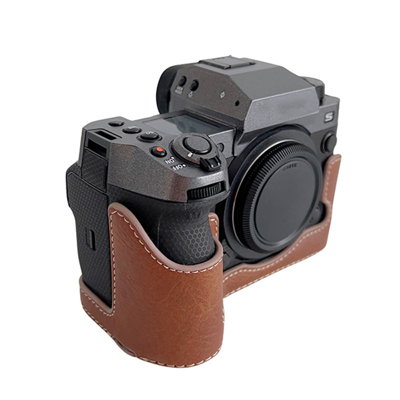 Uniqkart for Fujifilm X-H2s / X-H2 Buffalo Texture PU Leather Camera Bottom Case Half Body Protective Cover with Battery Opening - Brown