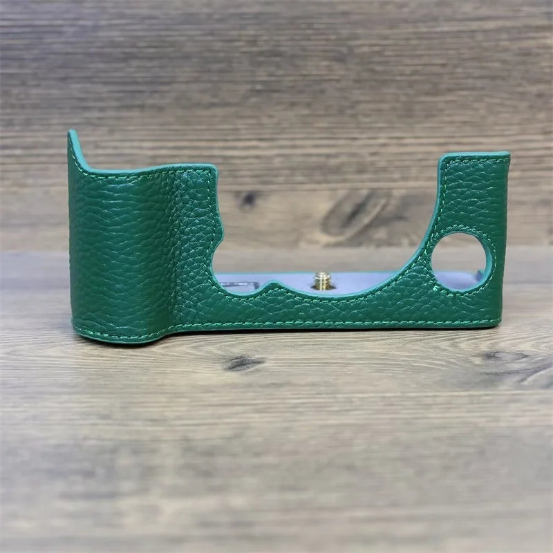 Uniqkart for Fujifilm X-T5 Genuine Leather Camera Case Battery Opening Design Protective Cover - Green