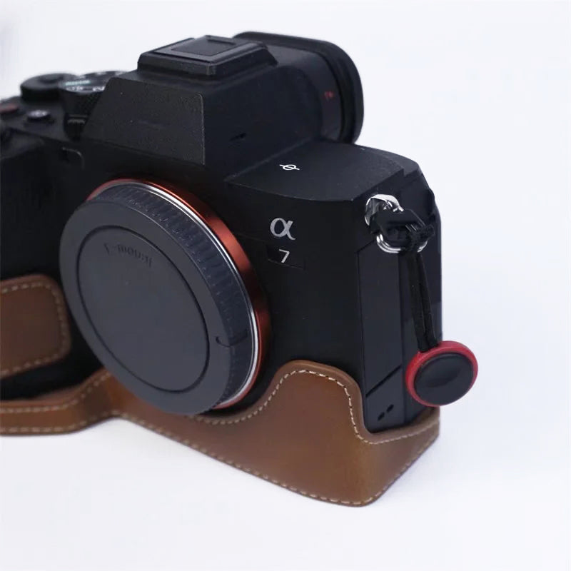 Uniqkart for Fuji XT4 XS10 Sony A7M4 A7r3 Nylon + Microfiber Leather Shoulder Strap Quick Release Camera Carrying Rope - Red