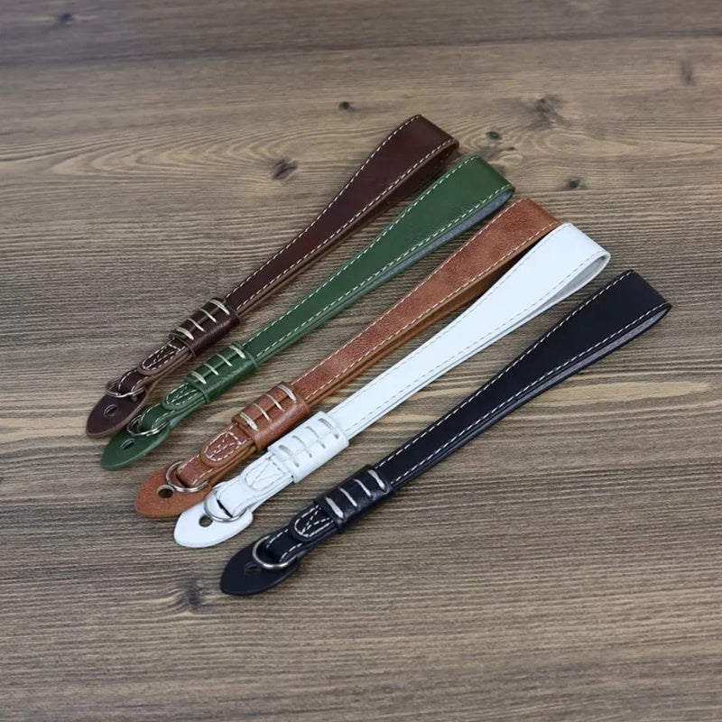 Uniqkart for Fujifilm xt5 / xh2 / xt4 / xs10 / xt30II Camera PU Leather Hand Strap SLR Camera Anti-lost Wrist Rope - Green