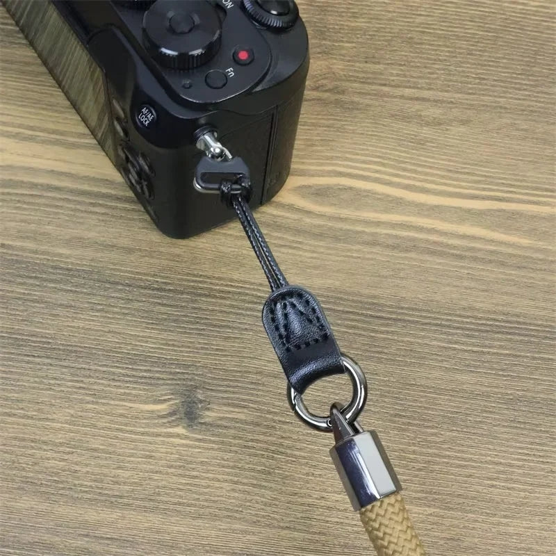 Uniqkart for Sony / Fujifilm / Canon / Panasonic Camera Shoulder Strap Quick Release Slim Sling Strap Neck-mounted Strap - Blackish Green