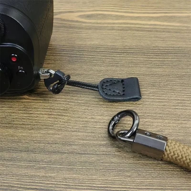 Uniqkart for Sony / Fujifilm / Canon / Panasonic Camera Shoulder Strap Quick Release Slim Sling Strap Neck-mounted Strap - Khaki