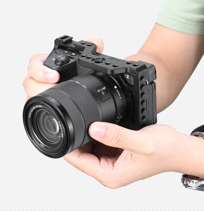 Uniqkart C-A6600 Shockproof Anti-shake Camera Cage Frame for Sony A6600 Camera