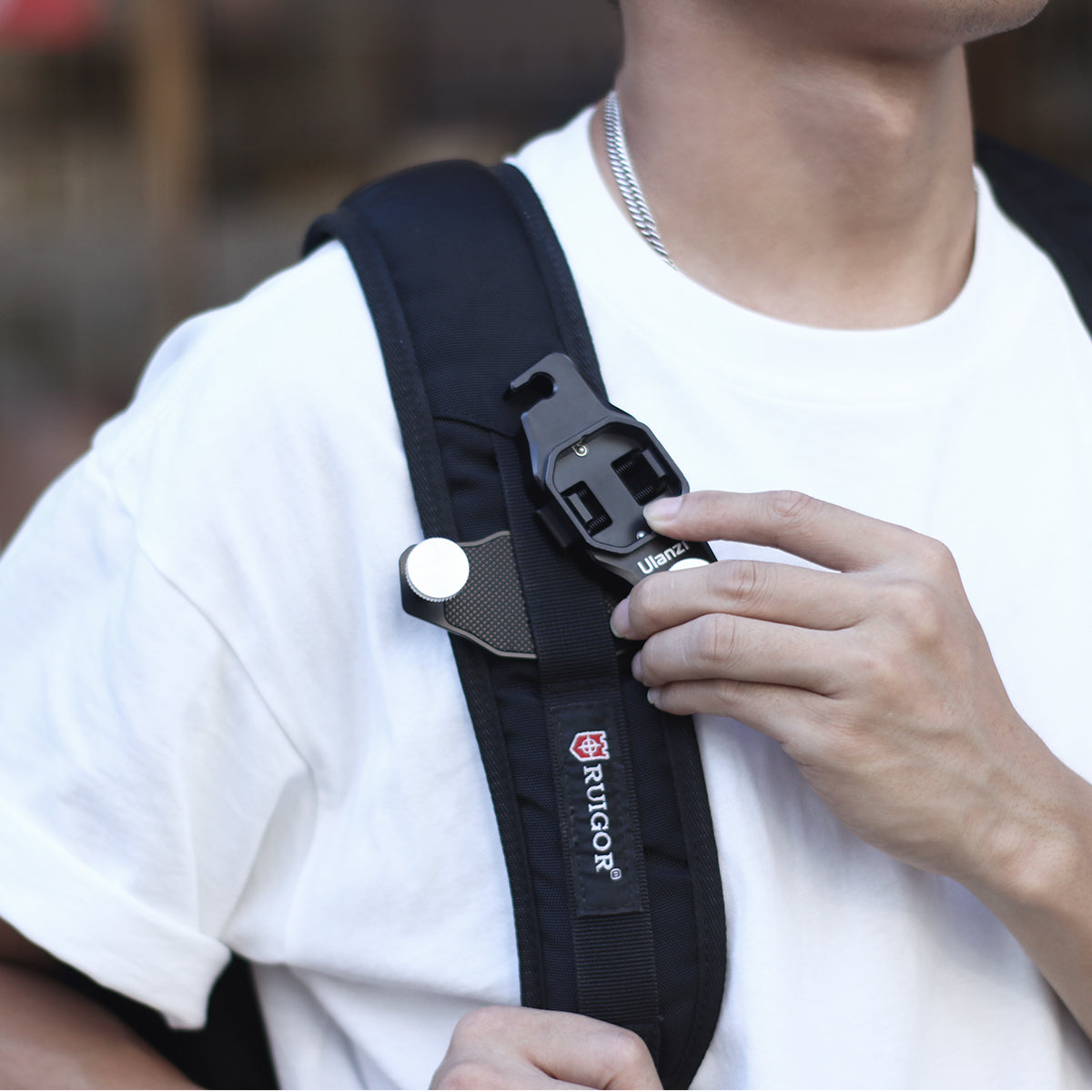 Uniqkart 2105 Claw Quick Release Plate Base Mount Quick Install System DSLR Action Camera Shoulder Strap Belt Clamp