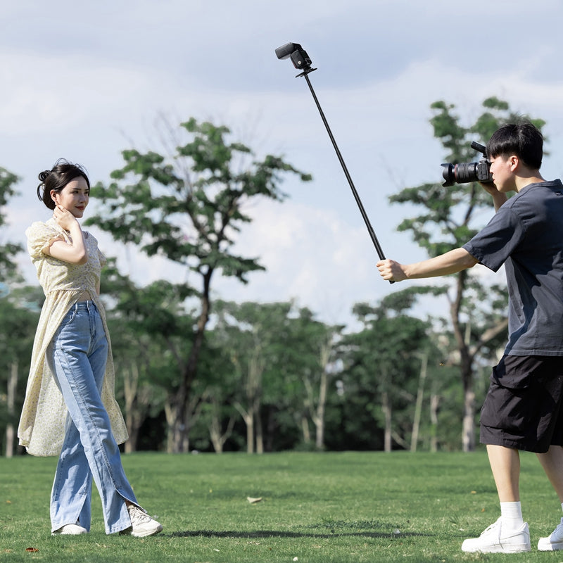 Uniqkart 3031 MT-57 Lightweight 81cm Selfie Pole Aluminum Alloy Extendable Selfie Stick Compatible with 1 / 4 Inch Thread Tripod for Action Camera