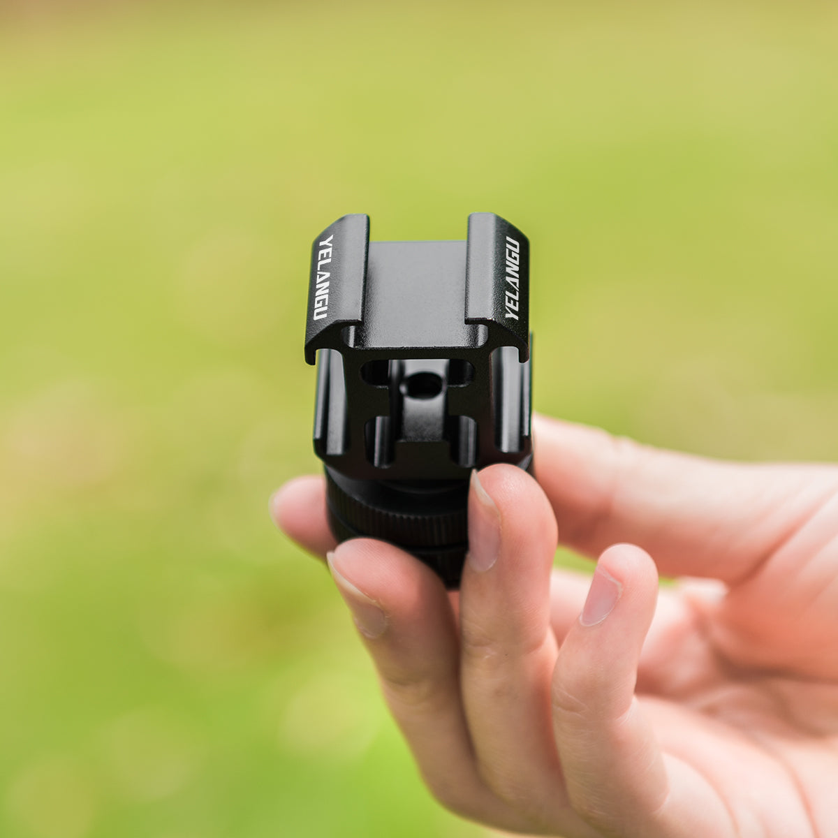 YELANGU A681 Three Cold Shoe Mount/Adapter DSLR Camera Accessory for LED Lights/Microphones/Monitors/Audio Recorder