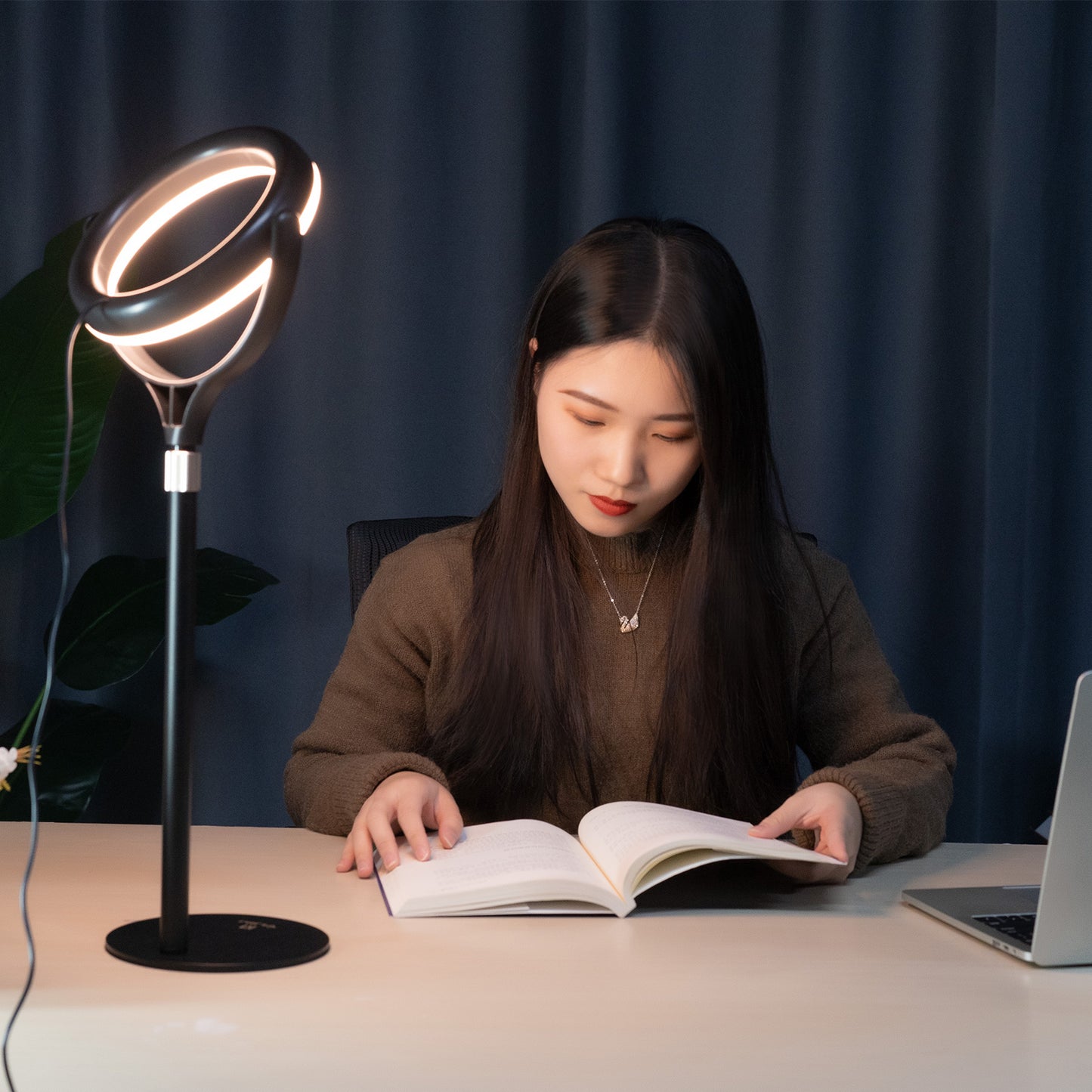 VIJIM K6 Ring Light with Adjustable Stand and Phone Holder