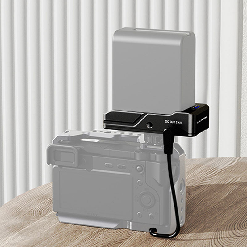 UURIG 12V/7.4V Dual DC Port External Battery Power Supply Base for SLR Camera