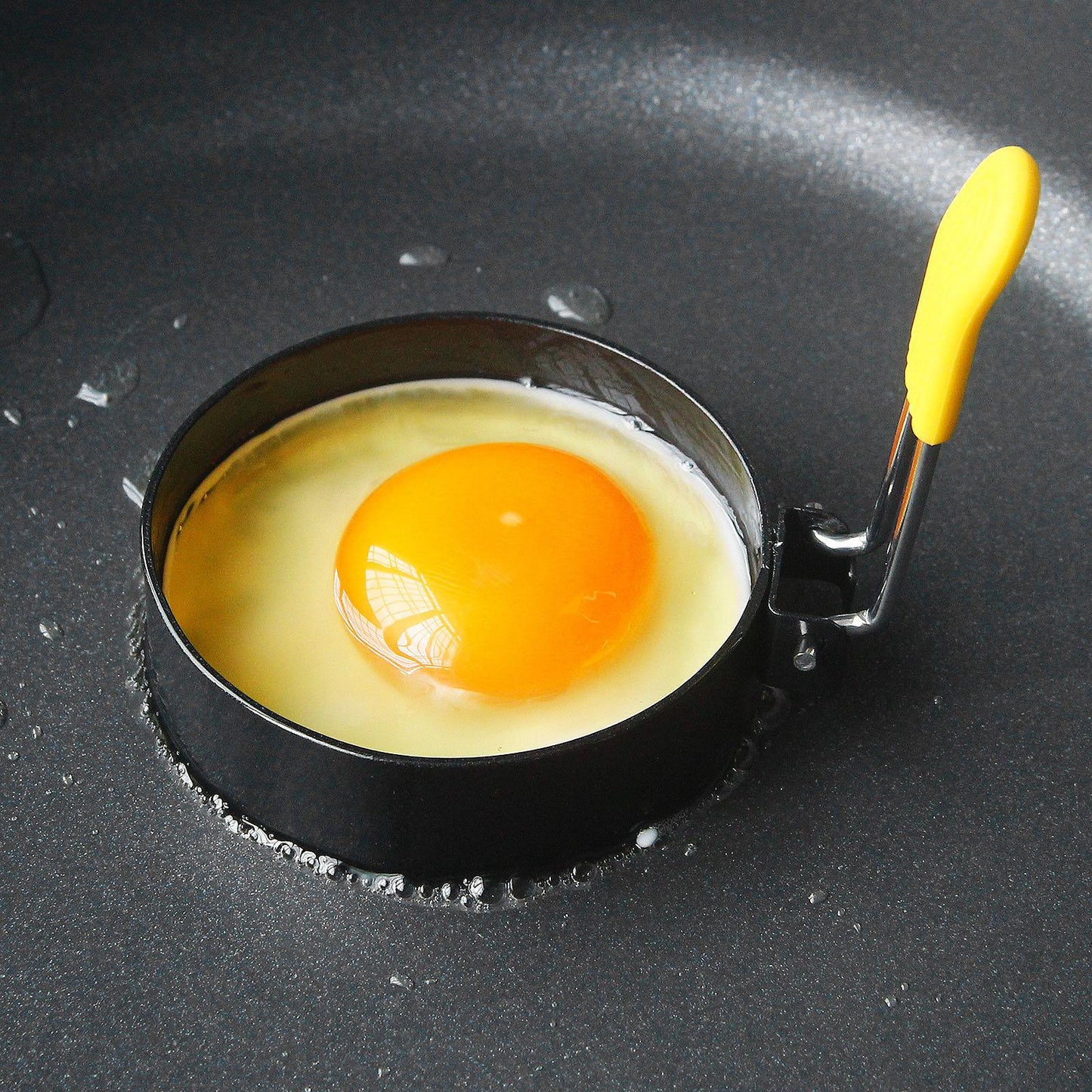 2Pcs/Set Fried Egg Mold Portable Metal Egg Shaper Kitchen Cooking Tool