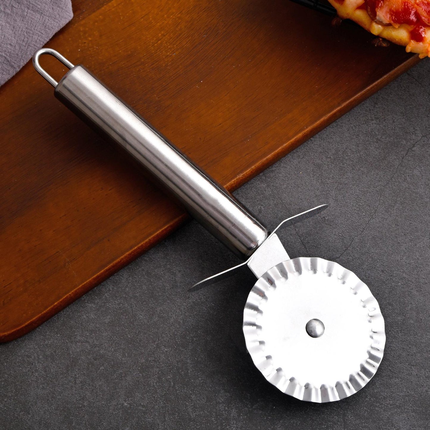 Pizza Wheel &Cutter Easy to Clean Super Sharp for Pizza Dough Pizza Lovers Lace pizza cutte
