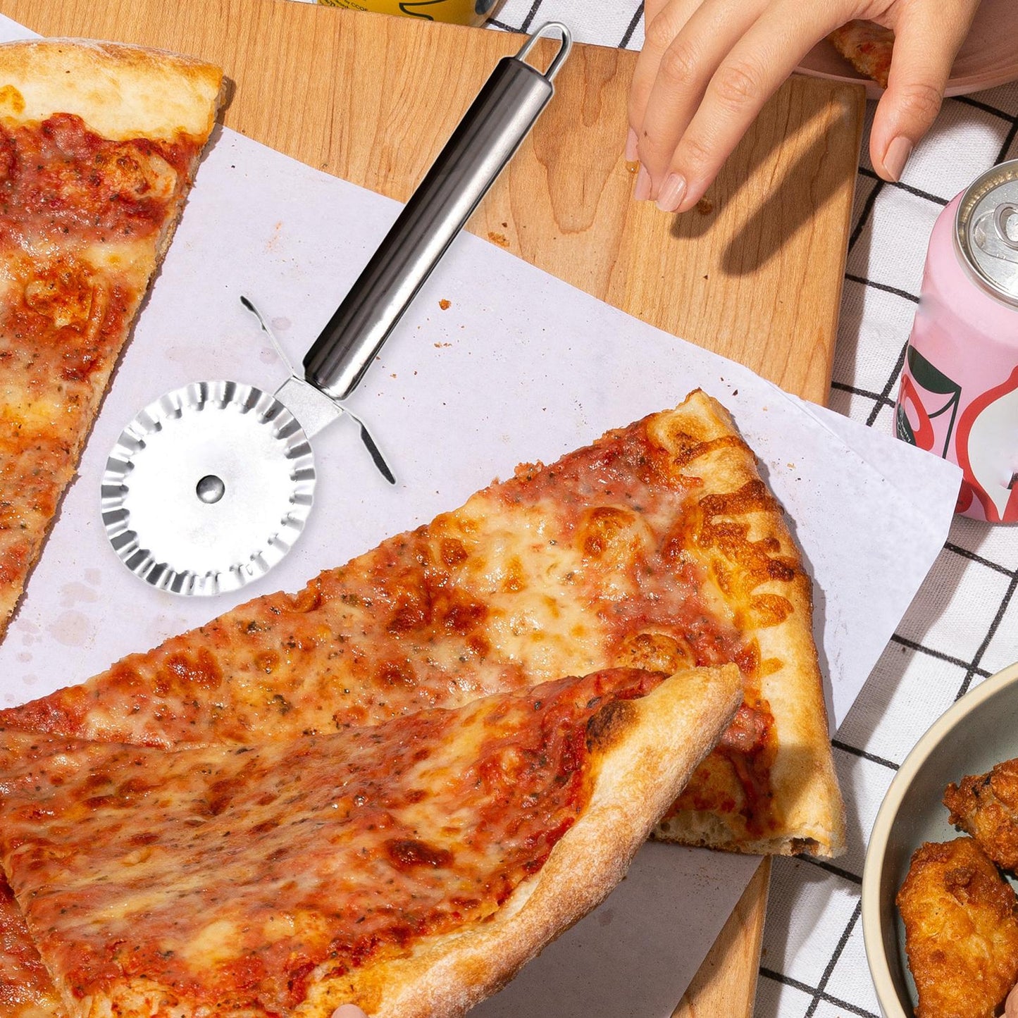 Pizza Wheel &Cutter Easy to Clean Super Sharp for Pizza Dough Pizza Lovers Lace pizza cutte