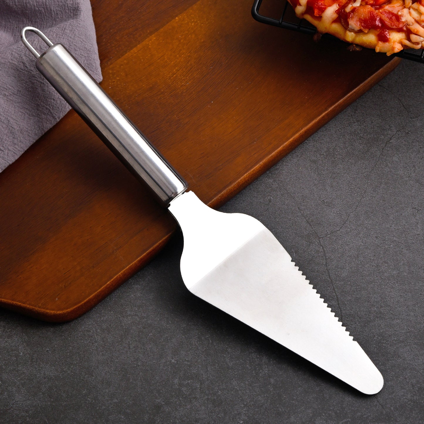 Pizza Wheel &Cutter Easy to Clean Super Sharp for Pizza Dough Pizza Lovers Cake spatula