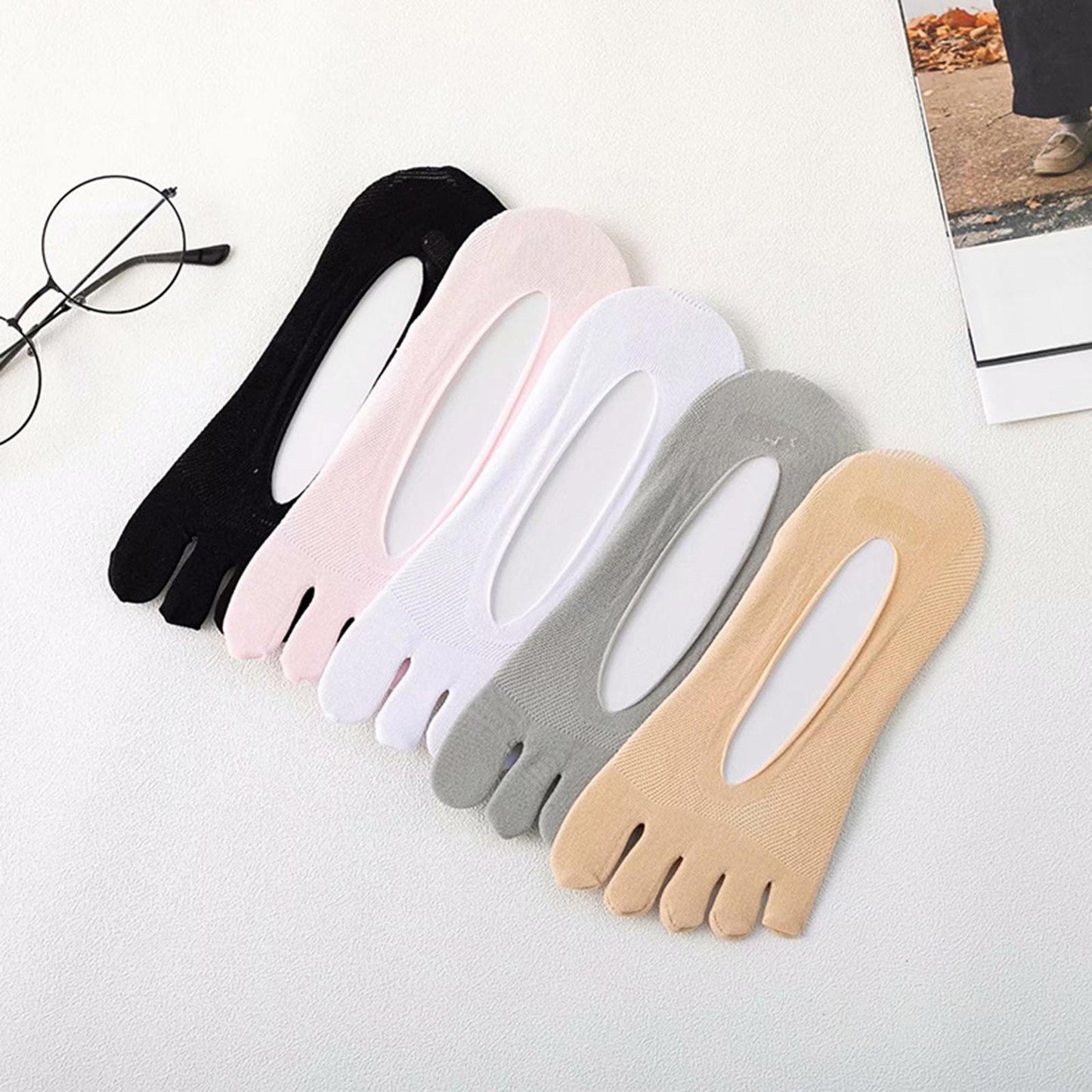 Women FIVE FINGER SOCKS with Silicone Pad Toe Sock Invisible Low Cut Black
