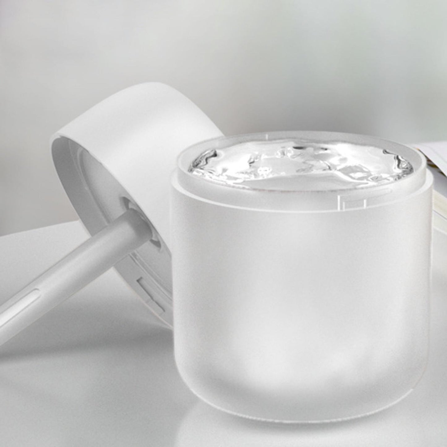 220ml Mini Humidifier Quiet for Bedroom Office Rooms w/ Night Light White