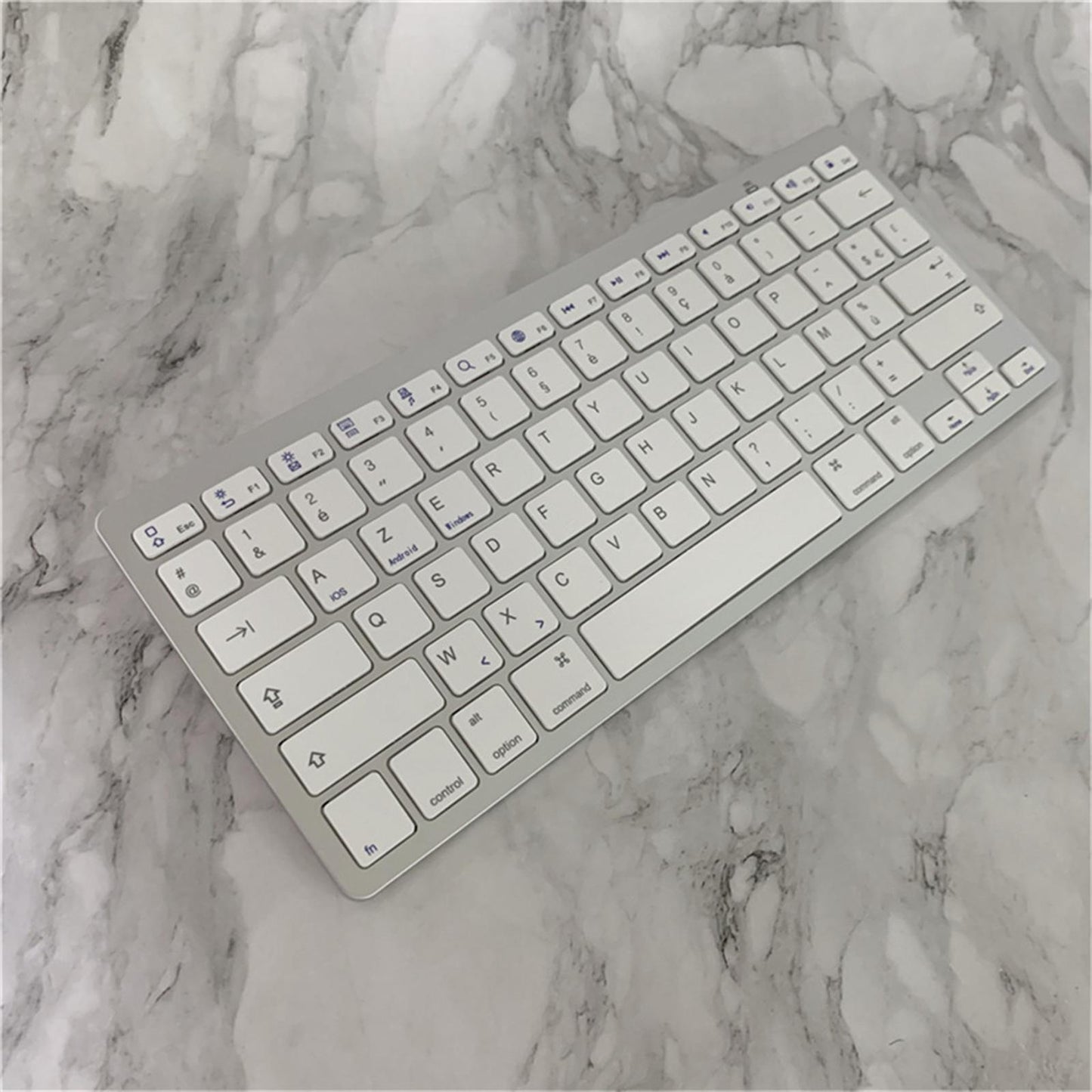 UltraThin 78 Key Wireless Bluetooth Keyboard French for IOS/Android/Windows
