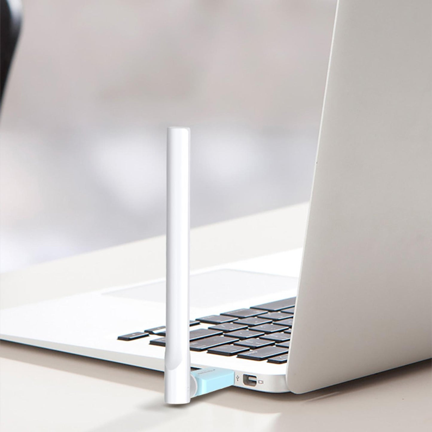 Wireless USB WiFi Adapter Receiver Network Adapter 600Mbps for PC Laptop