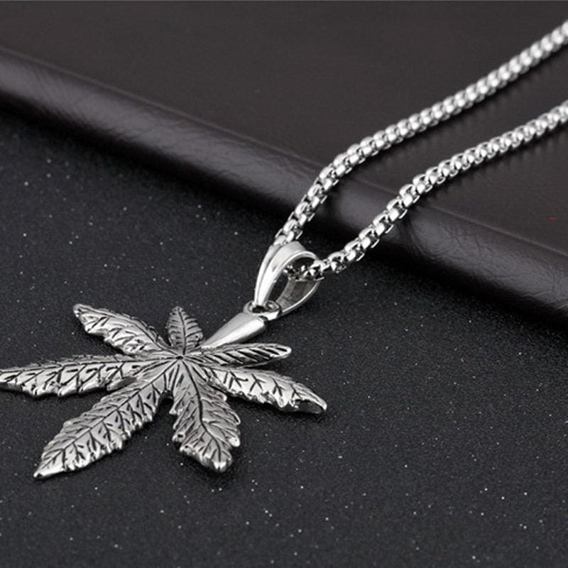OPK Cool Personality Casting Vintage Stainless Steel Maple Leaf Pendant without Chain