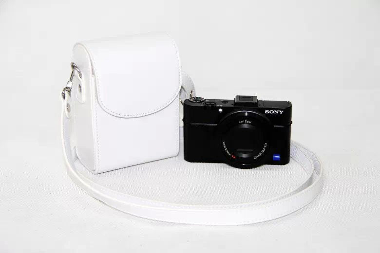 PU Leather Protective Waterproof Shoulder Camera Bag for Hiking Camping Trekking Cycling - White