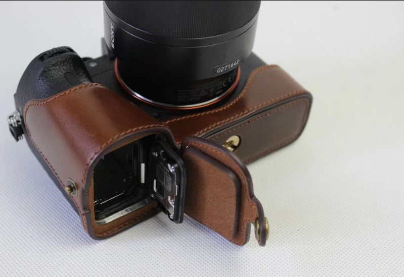 Top Layer Genuine Leather Half Camera Pouch Case for Sony ILCE-9/A9/A7RIII Camera - Brown