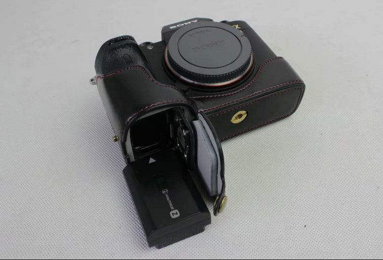Half Camera PU Leather Protective Case for Sony ILCE-9 / A9 / A7RM3 A7RIII - Black