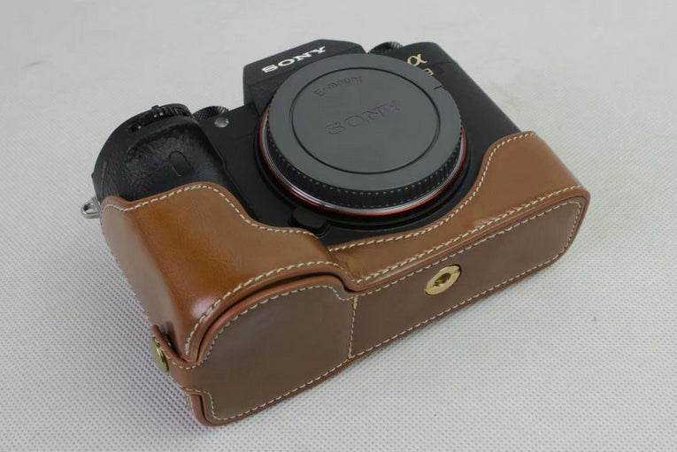 Half Camera PU Leather Protective Shell for Sony ILCE-9 / A9 / A7RM3 A7RIII - Brown