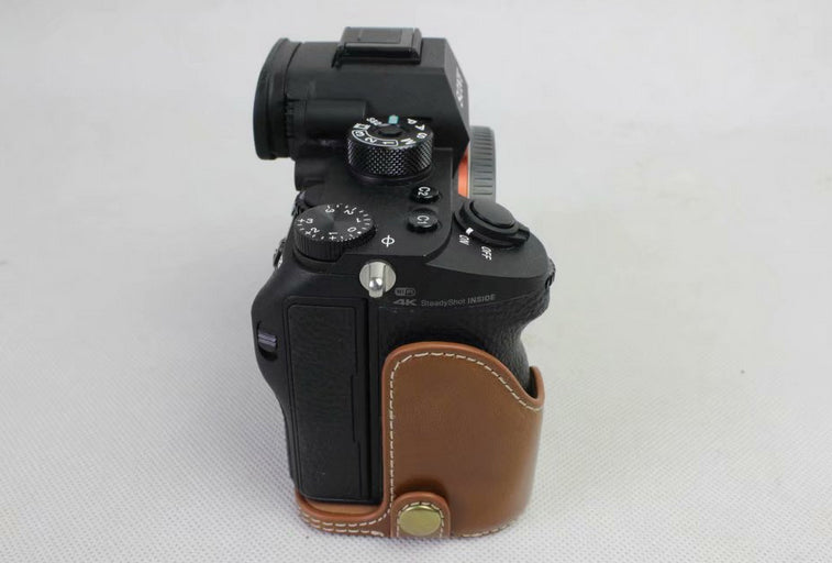 Half Camera PU Leather Protective Shell for Sony ILCE-9 / A9 / A7RM3 A7RIII - Brown