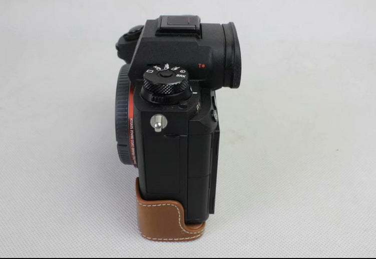 Half Camera PU Leather Protective Shell for Sony ILCE-9 / A9 / A7RM3 A7RIII - Brown