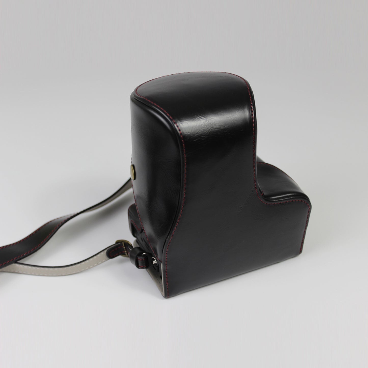 PU Leather Camera Case Bag with Shoulder Strap Lens Storage Cover for Sony Alpha A6600 - Black