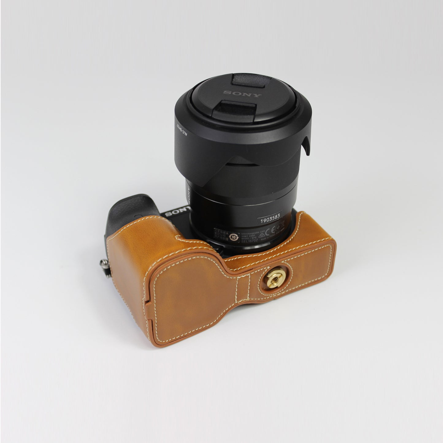 PU Leather Camera Case Bag with Shoulder Strap Lens Storage Cover for Sony Alpha A6600 - Brown