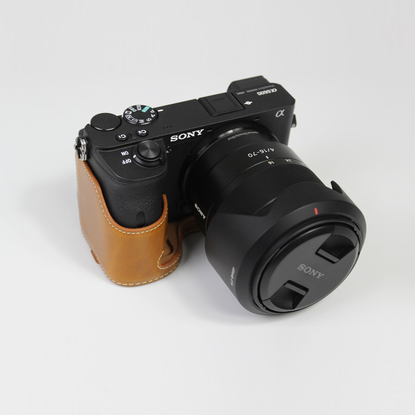 PU Leather Camera Case Bag with Shoulder Strap Lens Storage Cover for Sony Alpha A6600 - Brown