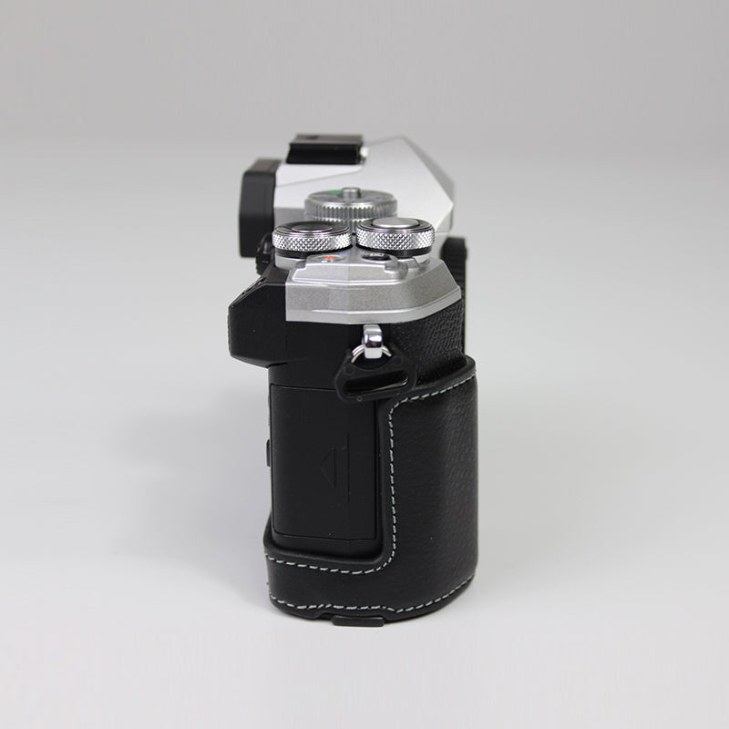 Genuine Leather Half Bottom Camera Protective Case Bag for for Olympus E-M5 Mark III - Black