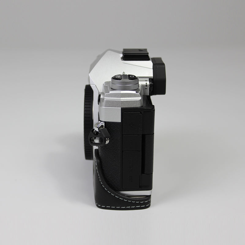 Genuine Leather Half Bottom Camera Protective Case Bag for for Olympus E-M5 Mark III - Black