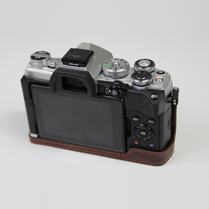Genuine Leather Half Bottom Camera Protective Case Bag for for Olympus E-M5 Mark III - Brown