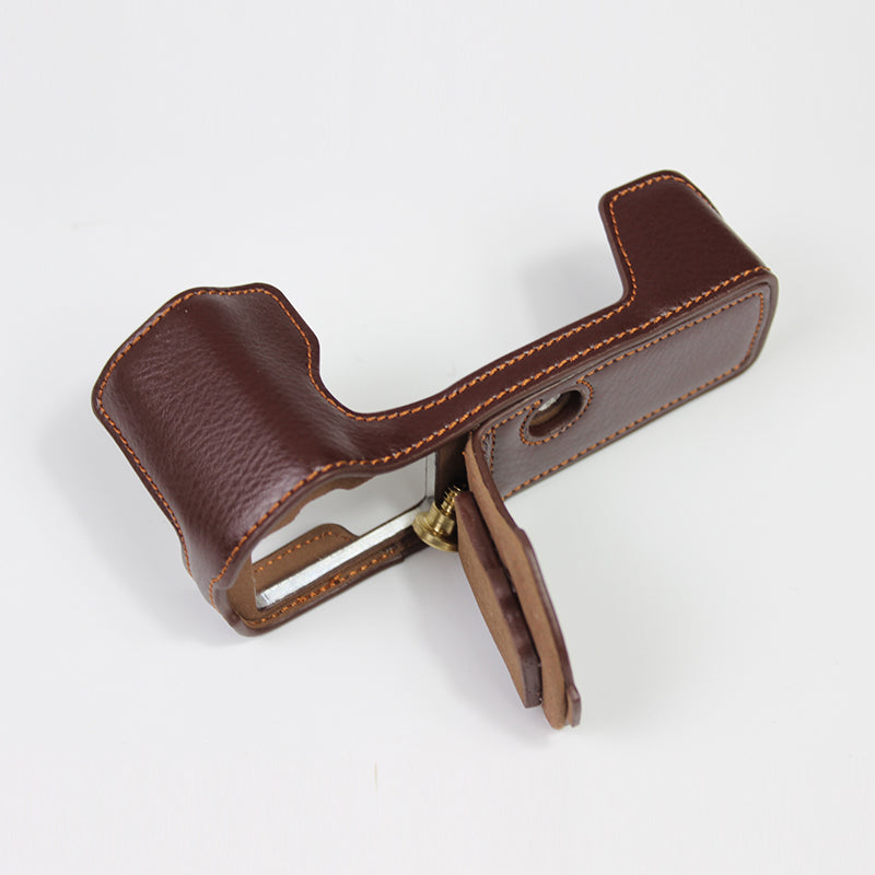 Genuine Leather Half Bottom Camera Protective Case Bag for for Olympus E-M5 Mark III - Brown