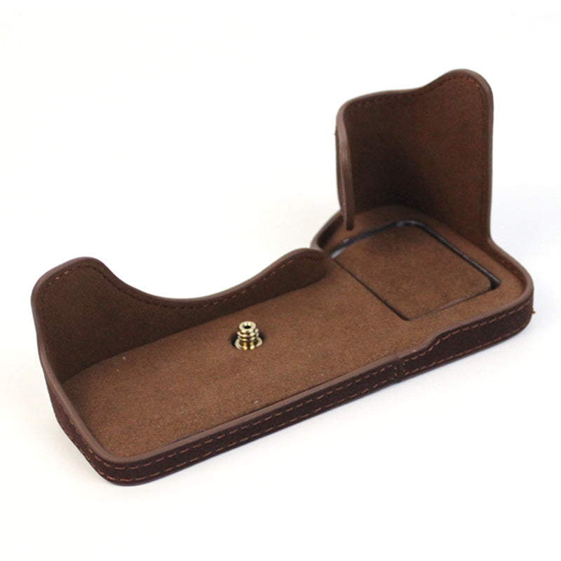 Uniqkart for Sony A7M4 / A1 / A7S III / A7S3 / A7R5 Shockproof Camera Cover Genuine Leather Camera Bottom Case Protective Sleeve - Coffee