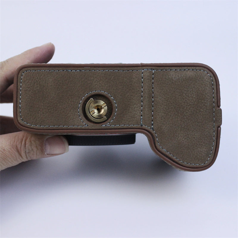 Uniqkart for Sony A7M4 / A1 / A7S III / A7S3 / A7R5 Shockproof Camera Cover Genuine Leather Camera Bottom Case Protective Sleeve - Grey