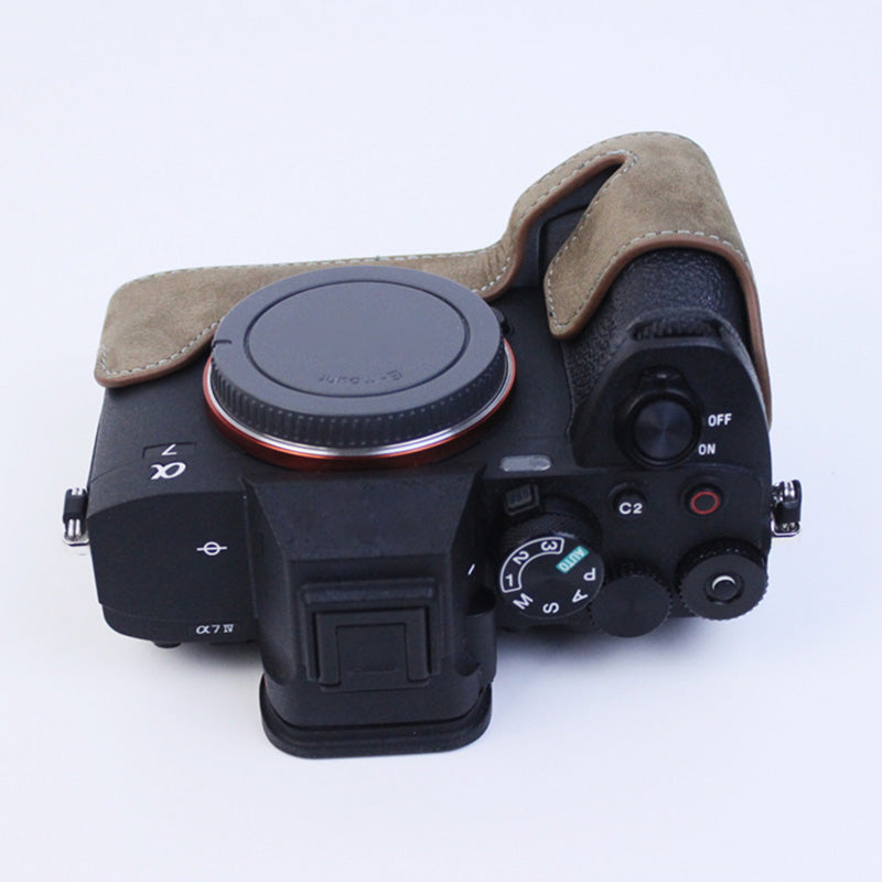 Uniqkart for Sony A7M4 / A1 / A7S III / A7S3 / A7R5 Shockproof Camera Cover Genuine Leather Camera Bottom Case Protective Sleeve - Grey