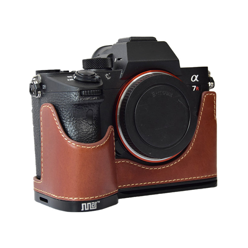 Uniqkart for Sony A7M3/A9/A73/A7R3 Genuine Leather Camera Bottom Case Protective Half Body Cover Quick Release Plate Bracket Holder - Coffee