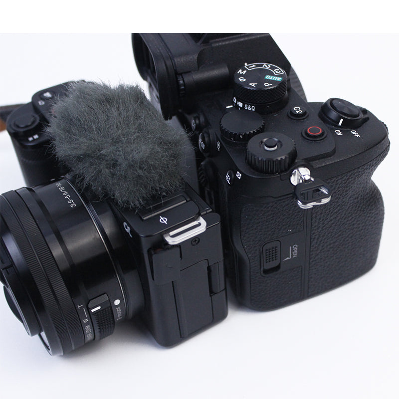 Uniqkart for Sony A7R III/A7M4/Fujifilm X-T30/X-T4/X-S10/X-T200 Non-slip Adjustable DSLR Camera Nylon Wrist Strap Hand Grip - Black