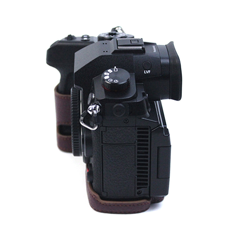 Uniqkart for Panasonic LUMIX GH6/DC-GH6GK Genuine Leather Camera Bottom Case Protective Half Body Cover with Battery Opening Design - Coffee