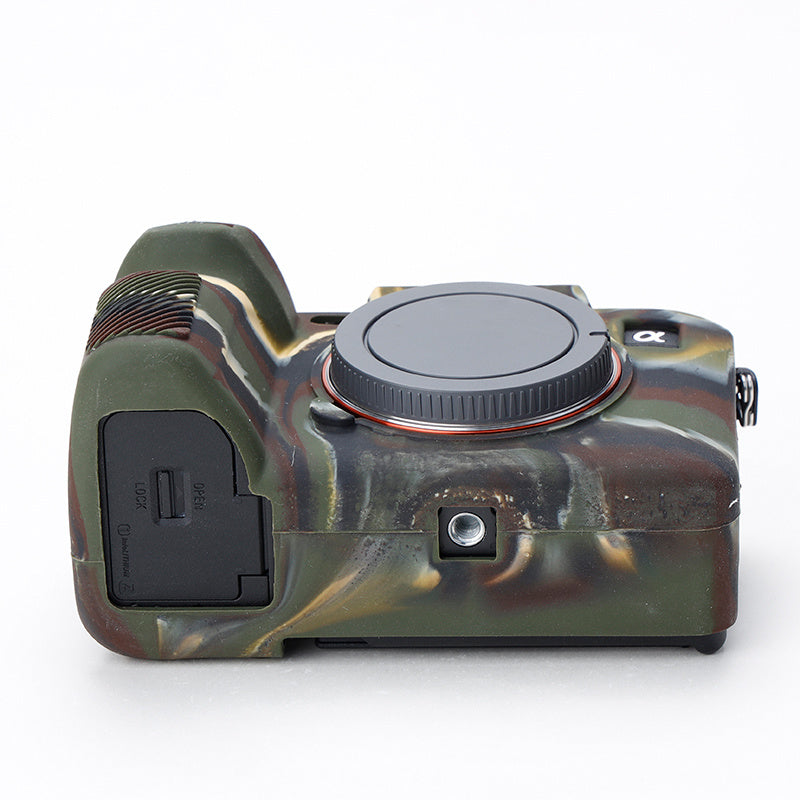 Uniqkart for Sony A7IV/A74/A7M4 Silicone Camera Sleeve Case Anti-slip Anti-dust SLR Camera Body Protective Cover - Camouflage