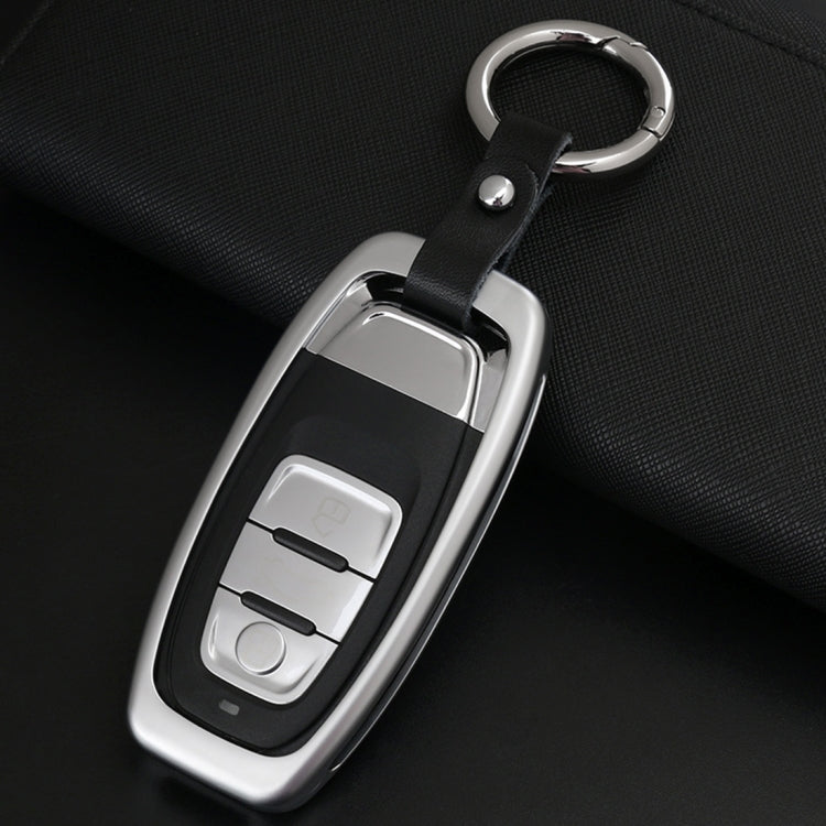 A Style Car Auto Buckle Key Shell Colorful Ring Zinc Alloy Car Chain Shell Car Key Shell Case for Audi, Random Color Delivery