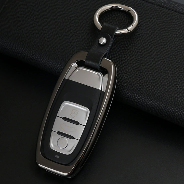 A Style Car Auto Buckle Key Shell Colorful Ring Zinc Alloy Car Chain Shell Car Key Shell Case for Audi, Random Color Delivery