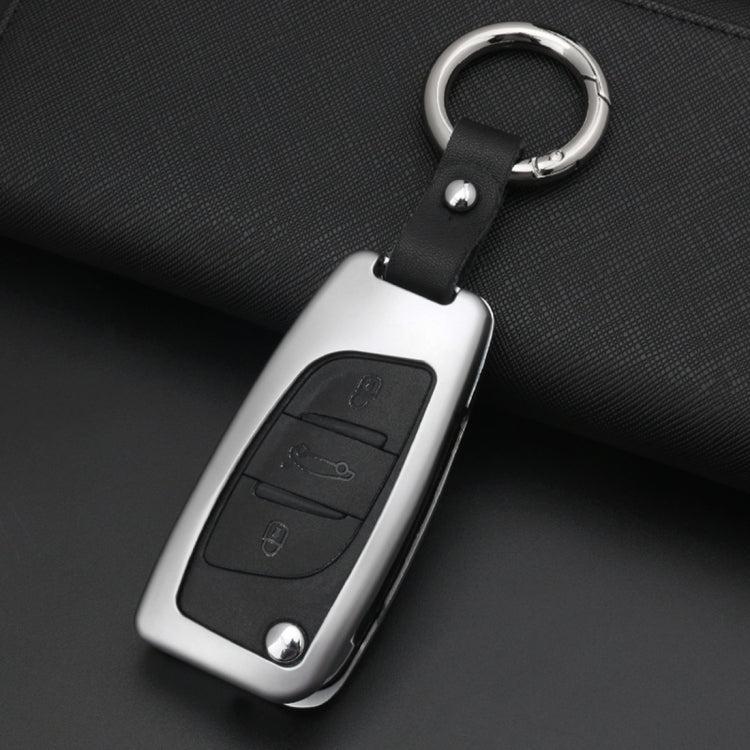 C Style Car Auto Buckle Key Shell Colorful Ring Zinc Alloy Car Chain Shell Car Key Shell Case for Peugeot, Random Color Delivery