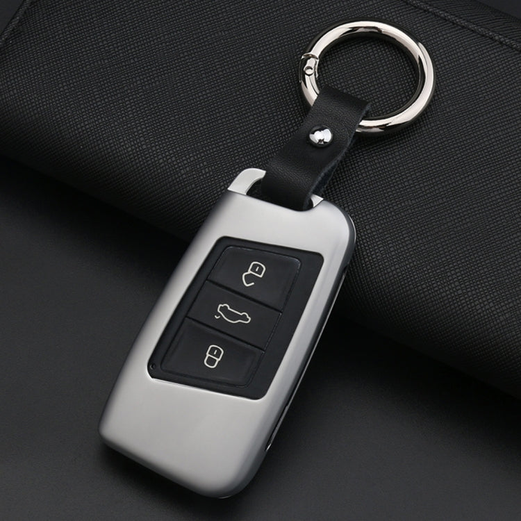 D Style Car Auto Buckle Key Shell Zinc Alloy Car Chain Shell Car Key Shell Case Key Ring for Volkswagen, Random Color Delivery