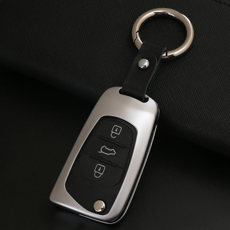 D Style Car Buckle Key Shell Zinc Alloy Car Key Shell Case Key Ring for Kia, Random Color Delivery